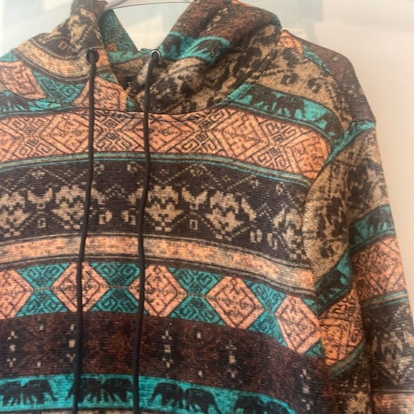 Southwestern / mountain vibes hooded fleece pullover large - Picture 2 of 3